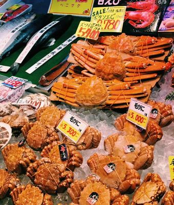 會玩 | 菜市場里的煙火江湖 藏在市井?dāng)倷n間的城市美食密碼